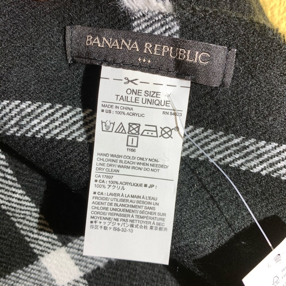 NWT BANANA REPUBLIC BLACK/WHITE SCARF ONE SIZE - Picture 3 of 3